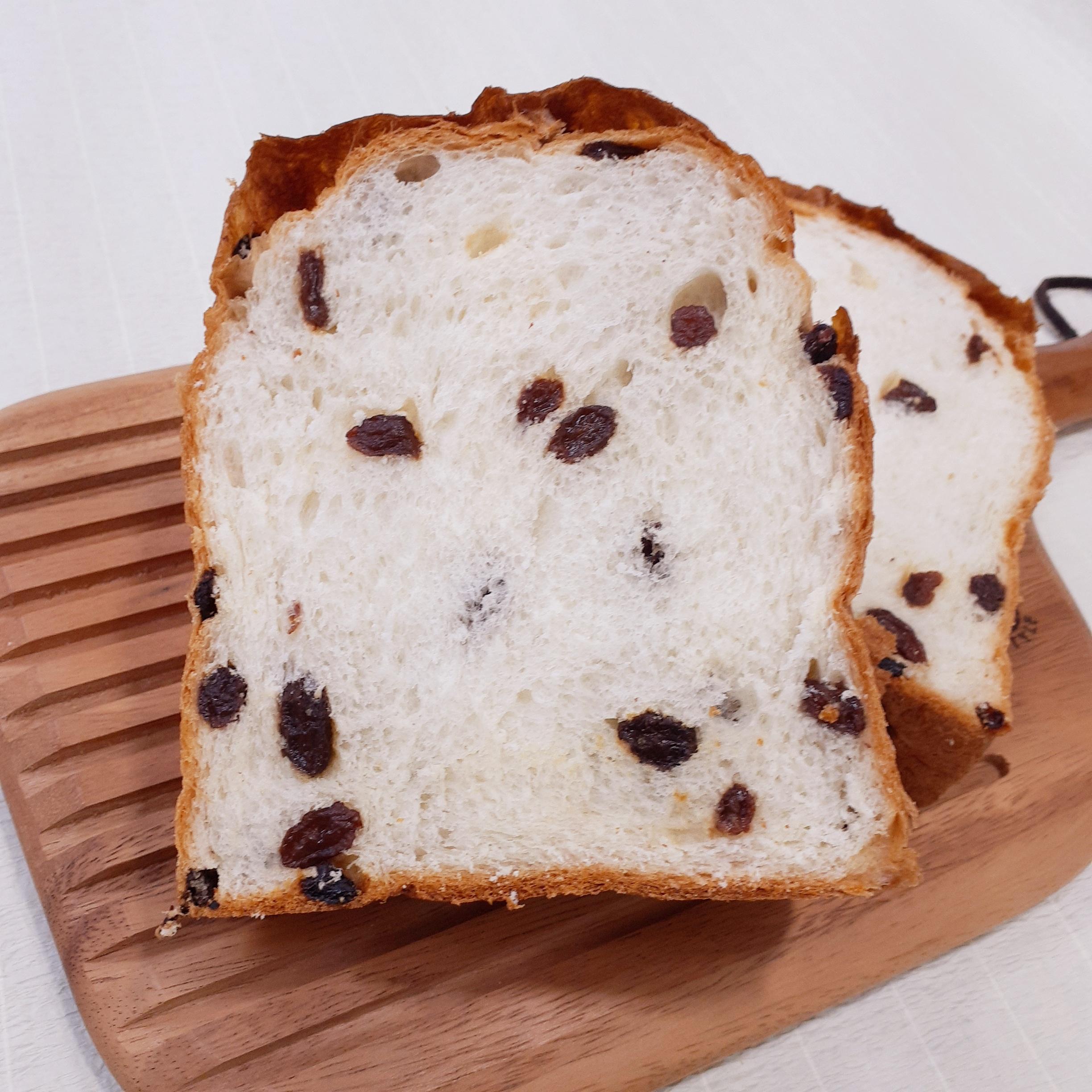 レーズン食パン | 神戸・阪神間のベーカリーで見つけたおすすめのパン